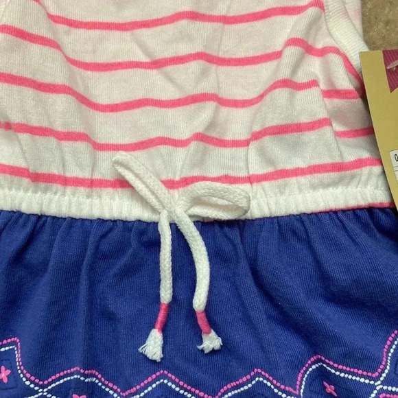 NWT Infant Dress with Bloomers - Picture 4 of 7